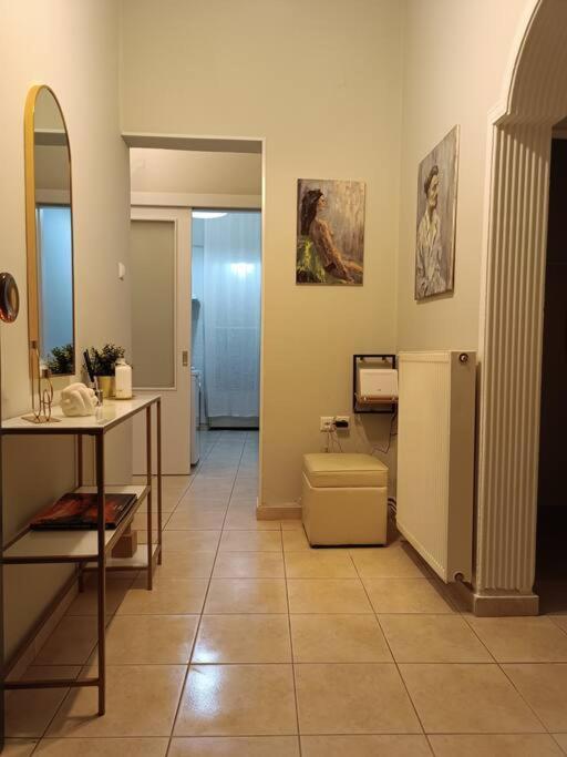 κεντρικό ευρύχωρο στούντιο με Parking Apartment Larissa