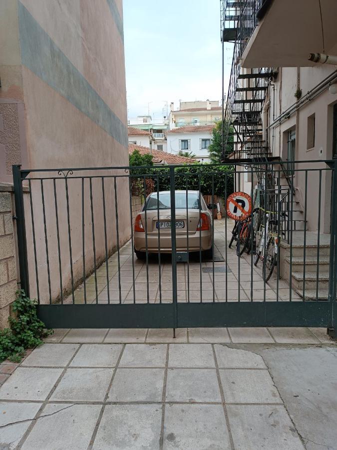 κεντρικό ευρύχωρο στούντιο με Parking *